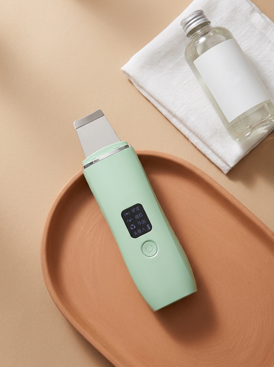 Blackhead Vacuum Suction Tool — Electric Pore Cleanser with Adjustable Suction