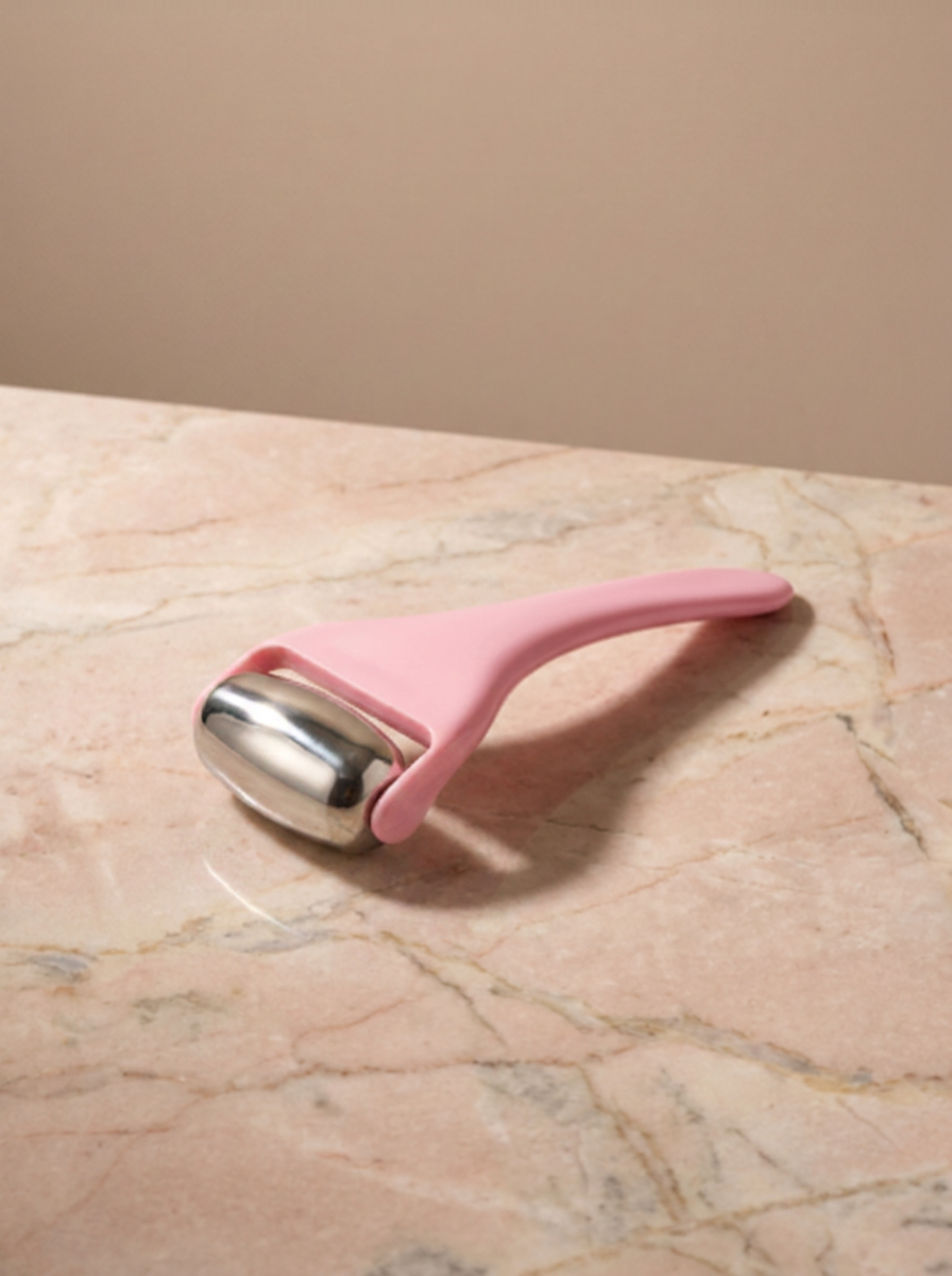 Facial Ice Roller — Depuff, Tighten & Soothe in 60 Seconds