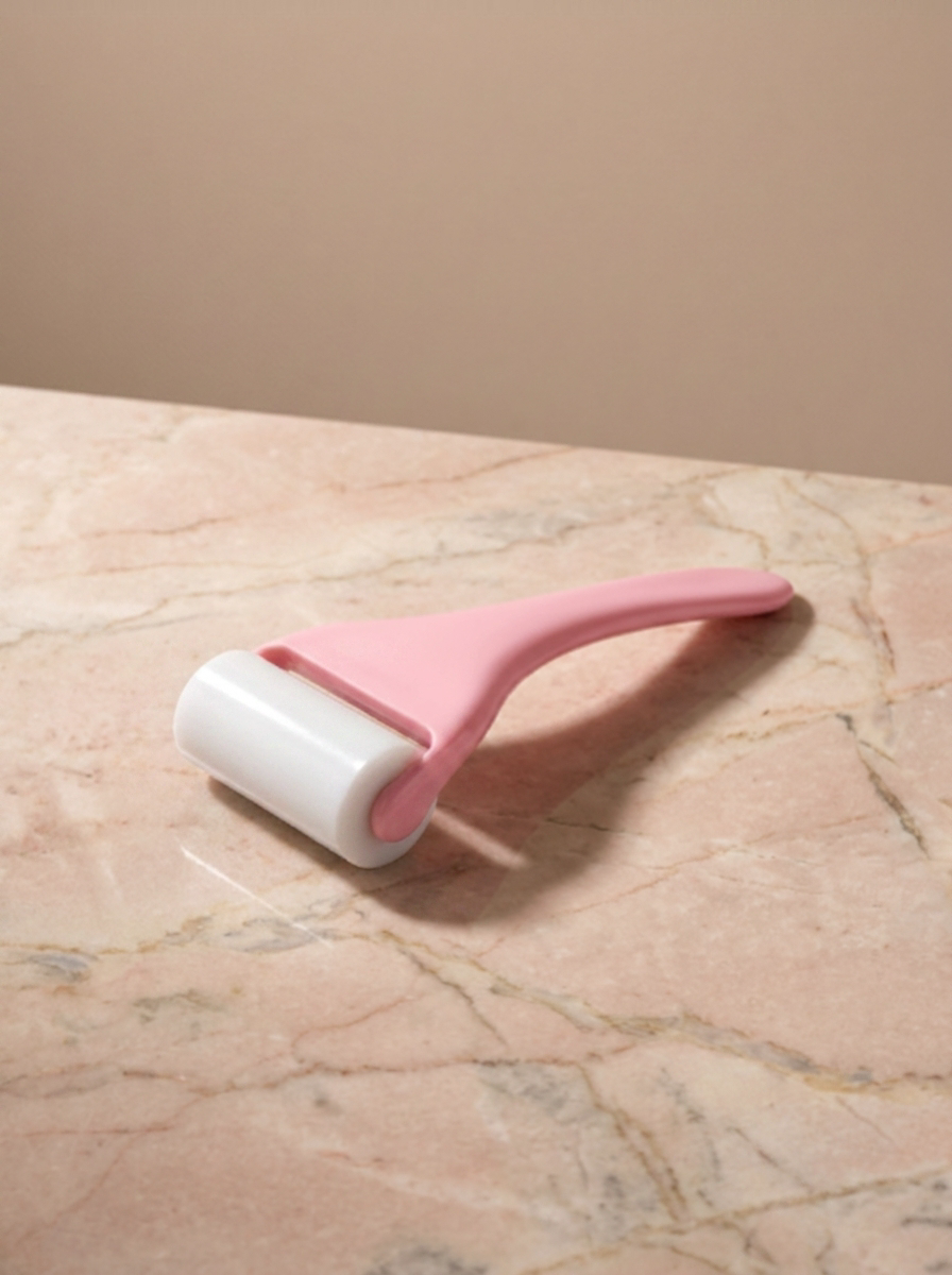 Facial Ice Roller — Depuff, Tighten & Soothe in 60 Seconds