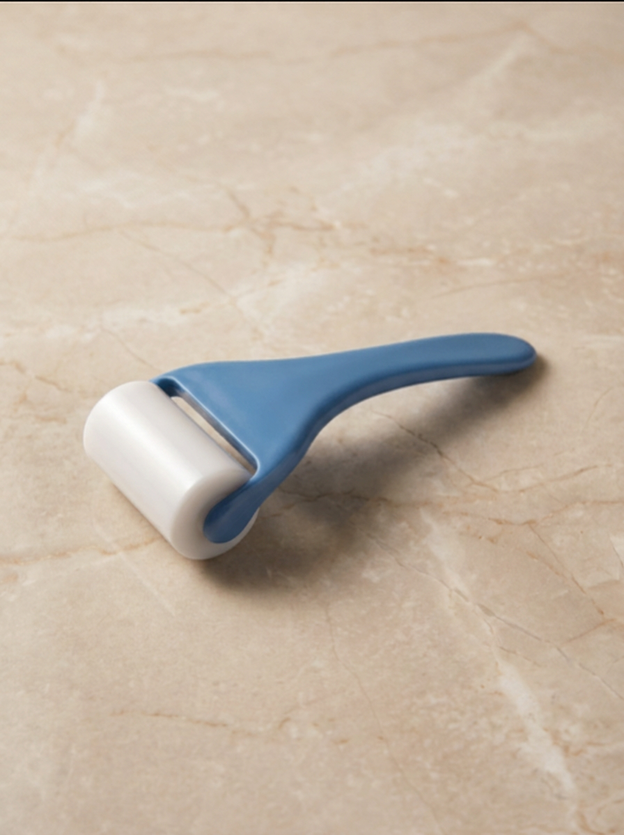 Facial Ice Roller — Depuff, Tighten & Soothe in 60 Seconds