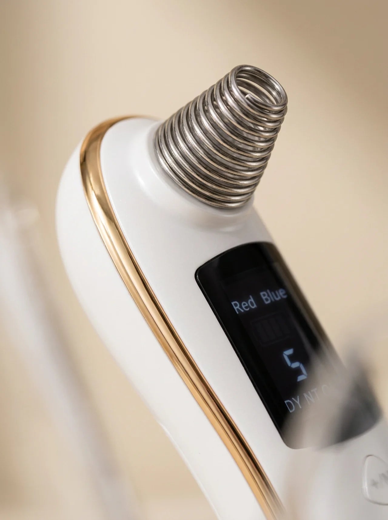 Electric Blackhead Remover — 5-in-1 Pore Vacuum with LED Display & Multiple Suction Heads